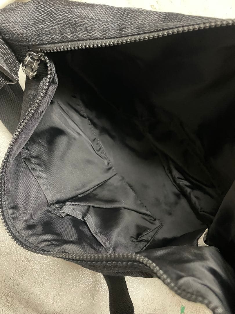 00s オニツカタイガー　ショルダーバック　メッセンジャーバック　黒　タイガー