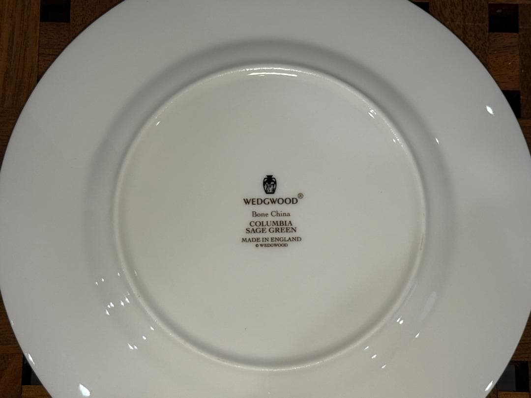  コロンビア セージグリーン ディナープレート(小) 黒壺マーク