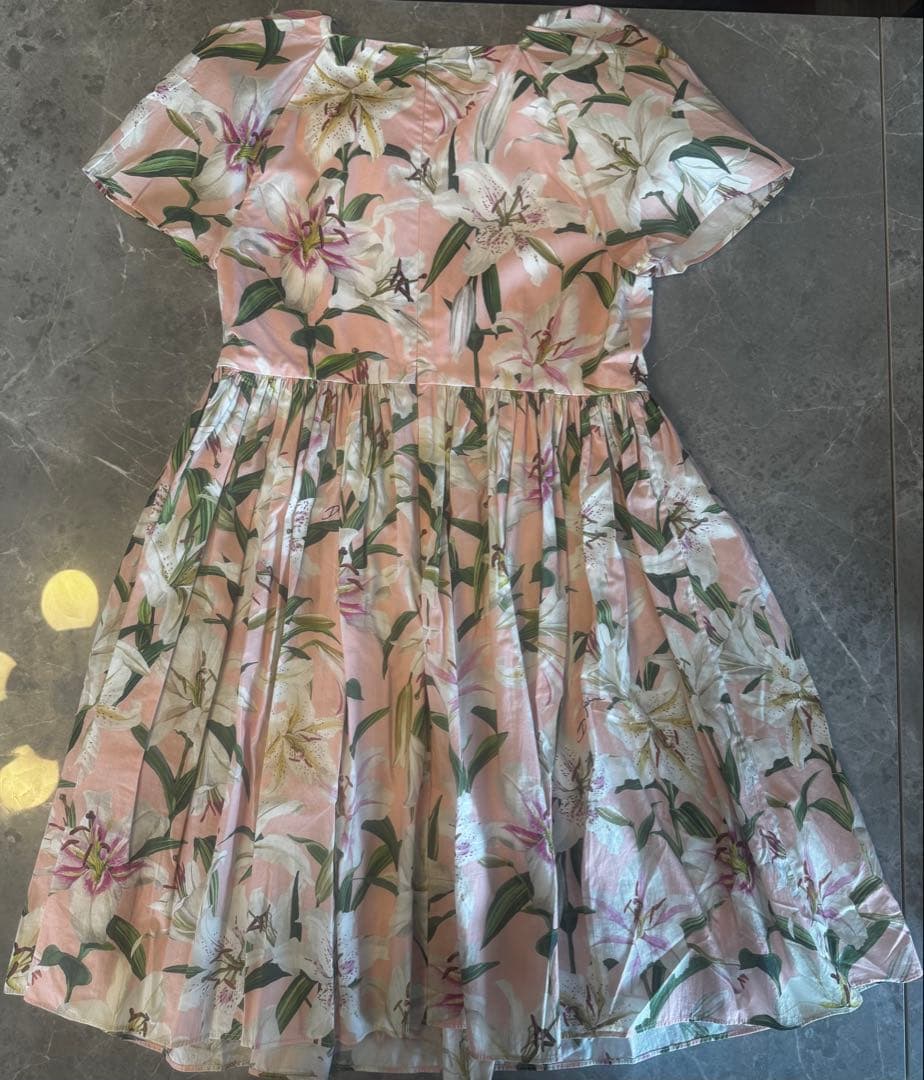 花柄半袖フレアワンピース