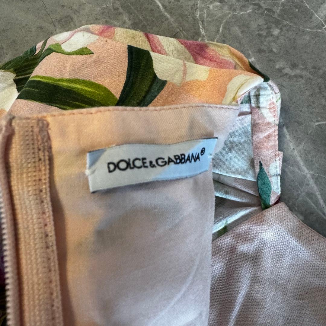 花柄半袖フレアワンピース