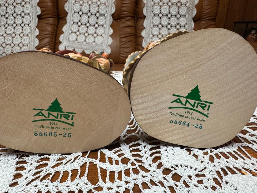 ANRI 陶器製 男の子と女の子のフィギュア