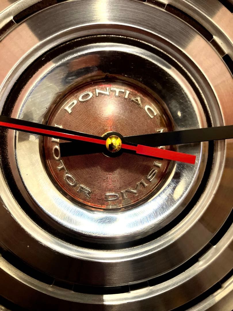 アメ車、ポンティアックホイールキャップ壁掛け時計