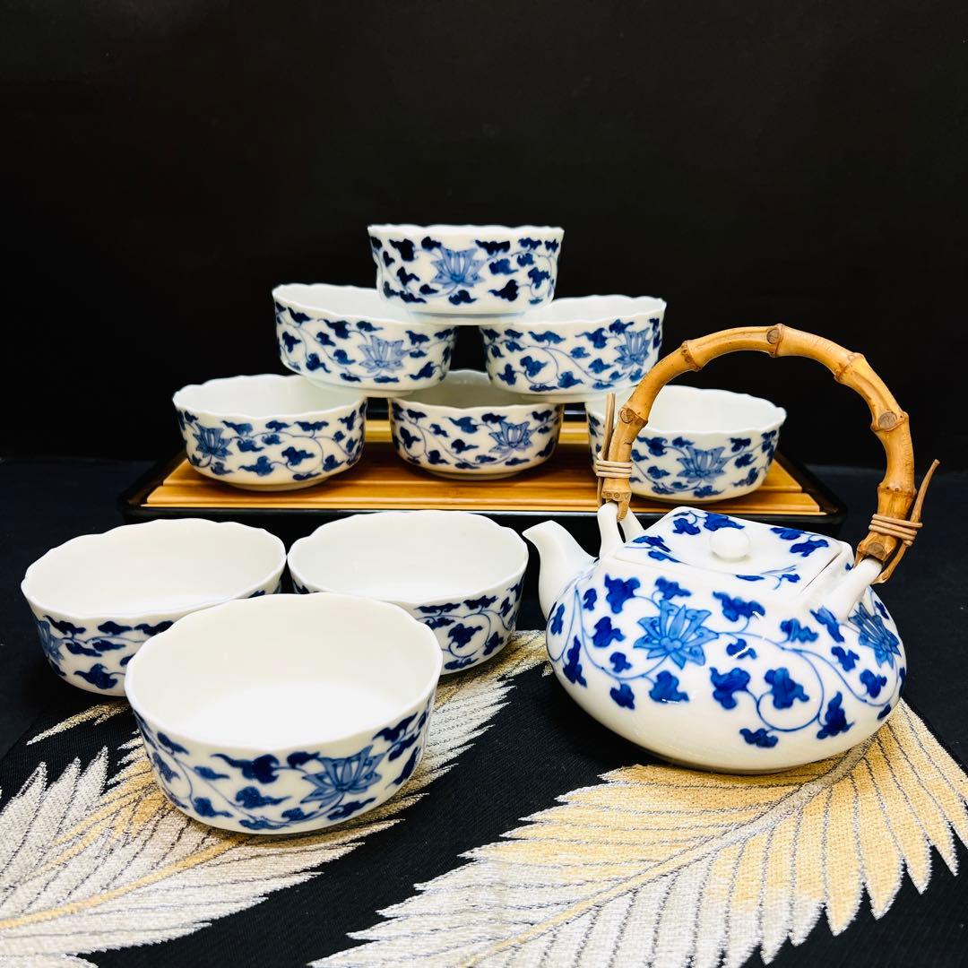 有田焼　宮内庁御用達　レトロ　深川製磁　染付唐草文　急須1客&茶碗9客