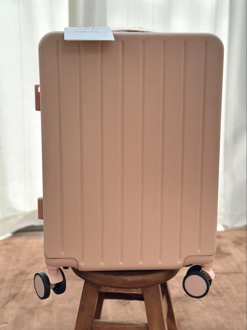 ピンク ポリカーボネート キャリーケース