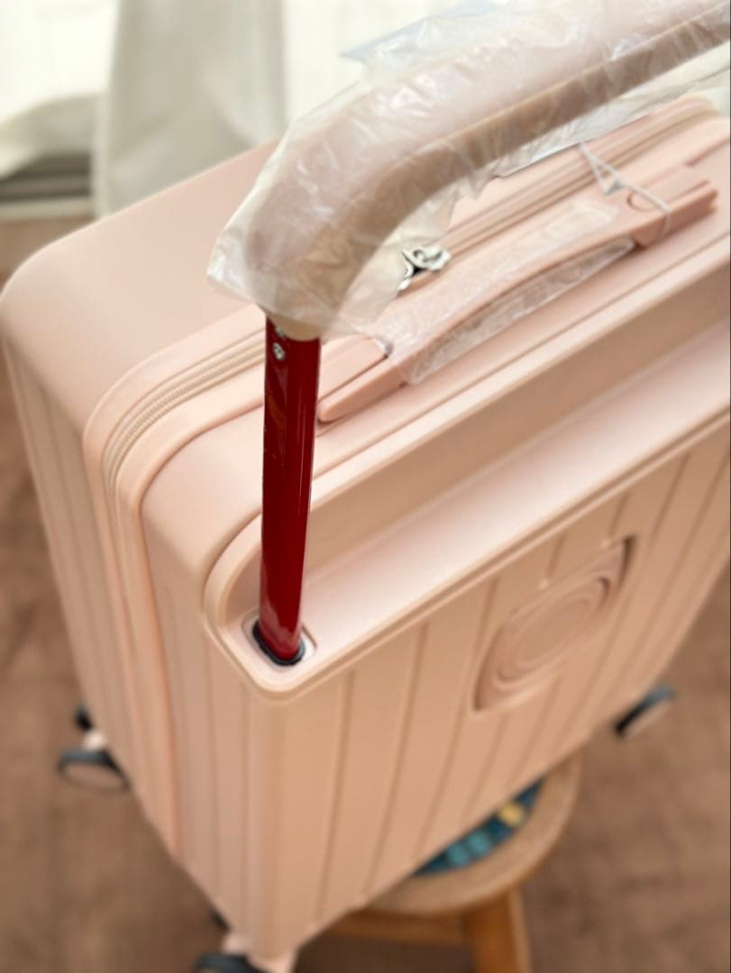 ピンク ポリカーボネート キャリーケース