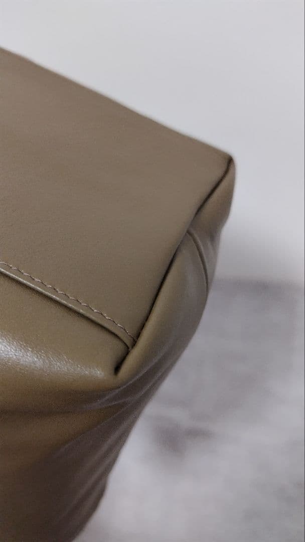 お値下げ【新品】JIMMY CHOO ジミーチュウ バッグ カーキ ピムリコ