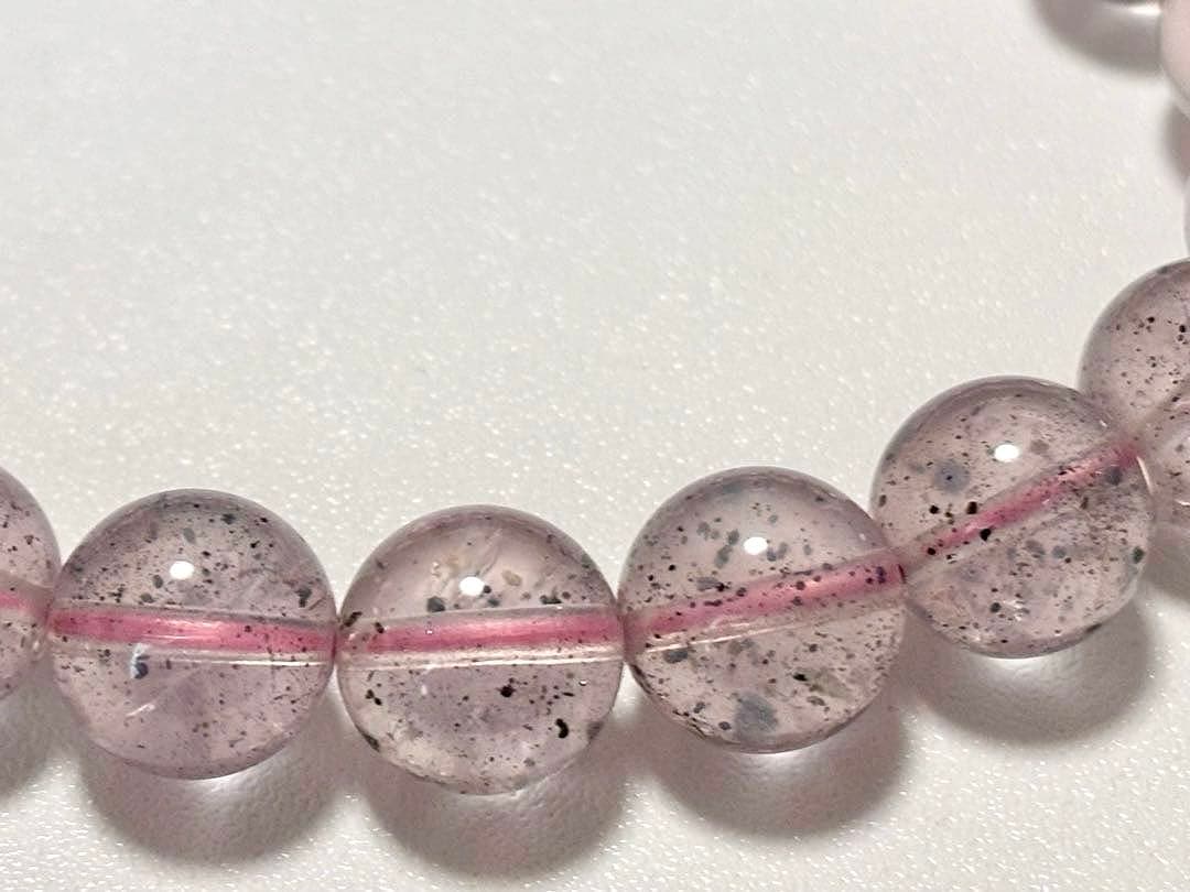 究極品質　光を纏いし女神の聖石　幻のブラックマイカインヒマラヤローズクォーツ