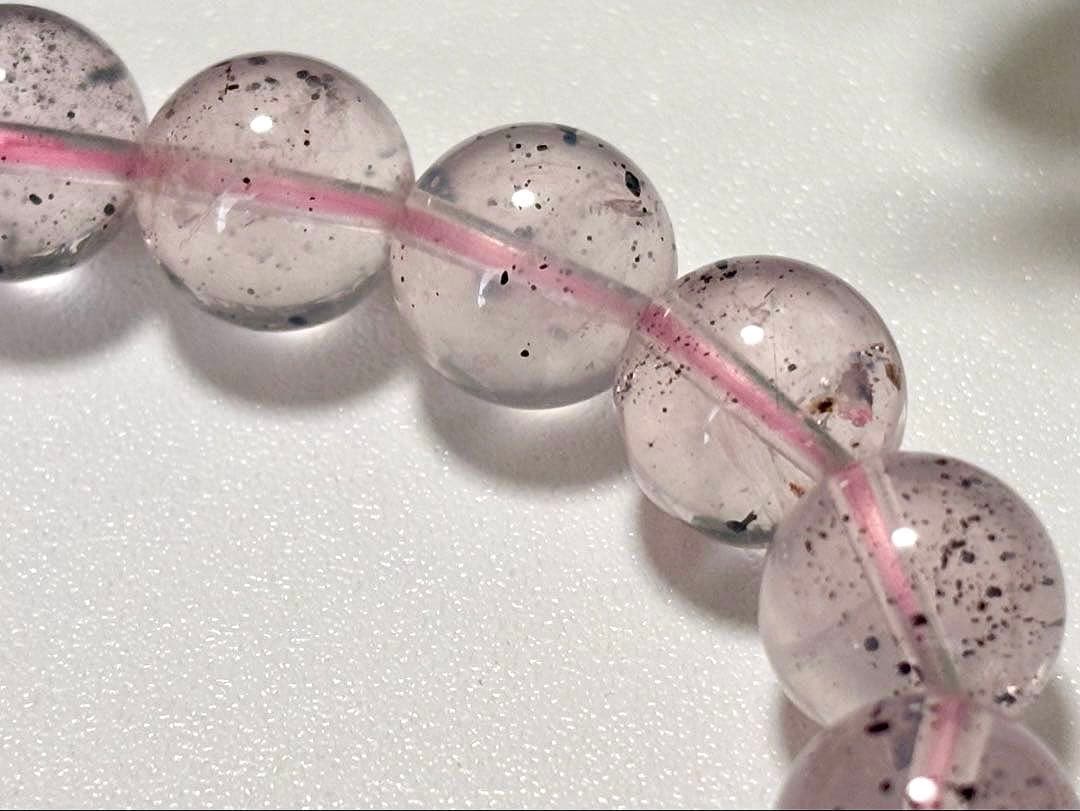 究極品質　光を纏いし女神の聖石　幻のブラックマイカインヒマラヤローズクォーツ