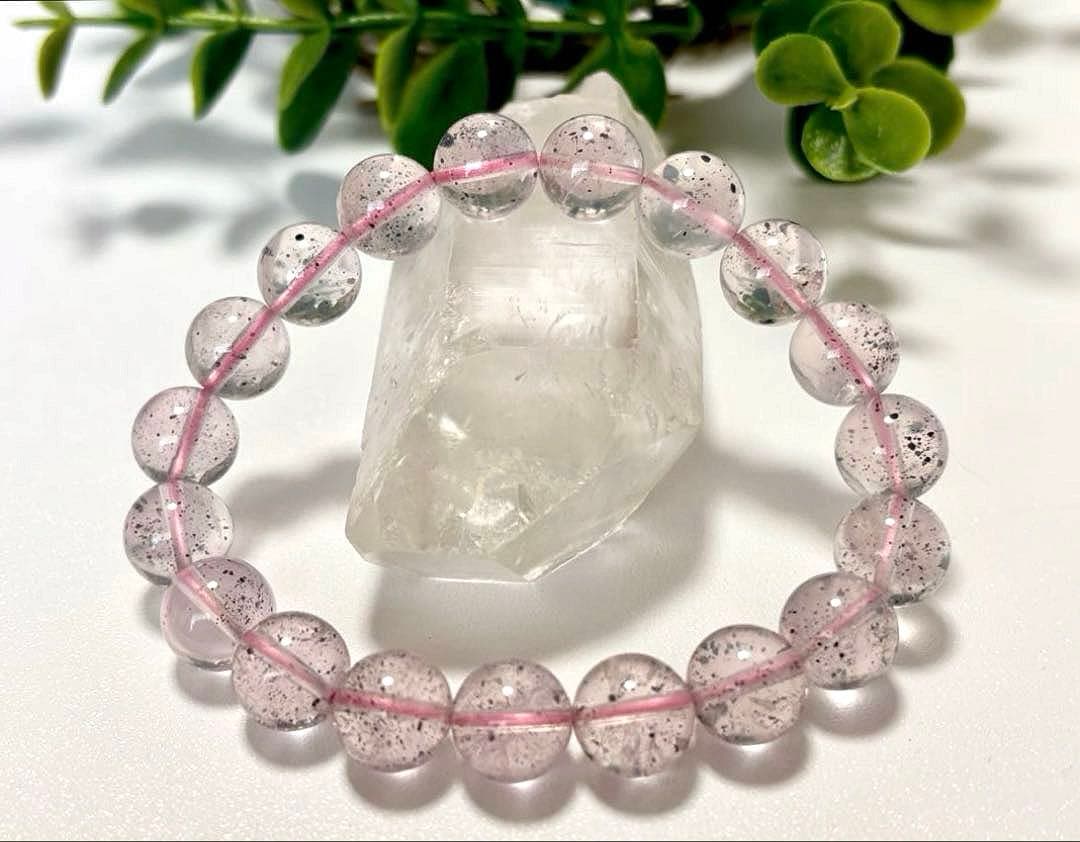 究極品質　光を纏いし女神の聖石　幻のブラックマイカインヒマラヤローズクォーツ