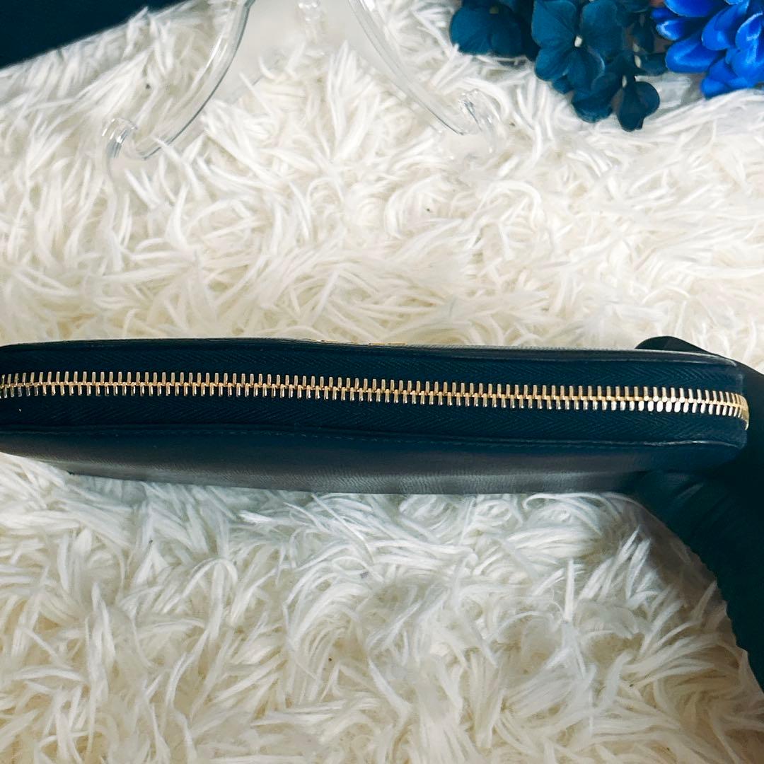 美品 プラダ 長財布 ラウンドジップ ヴィッテロムーブ ネイビー レザー