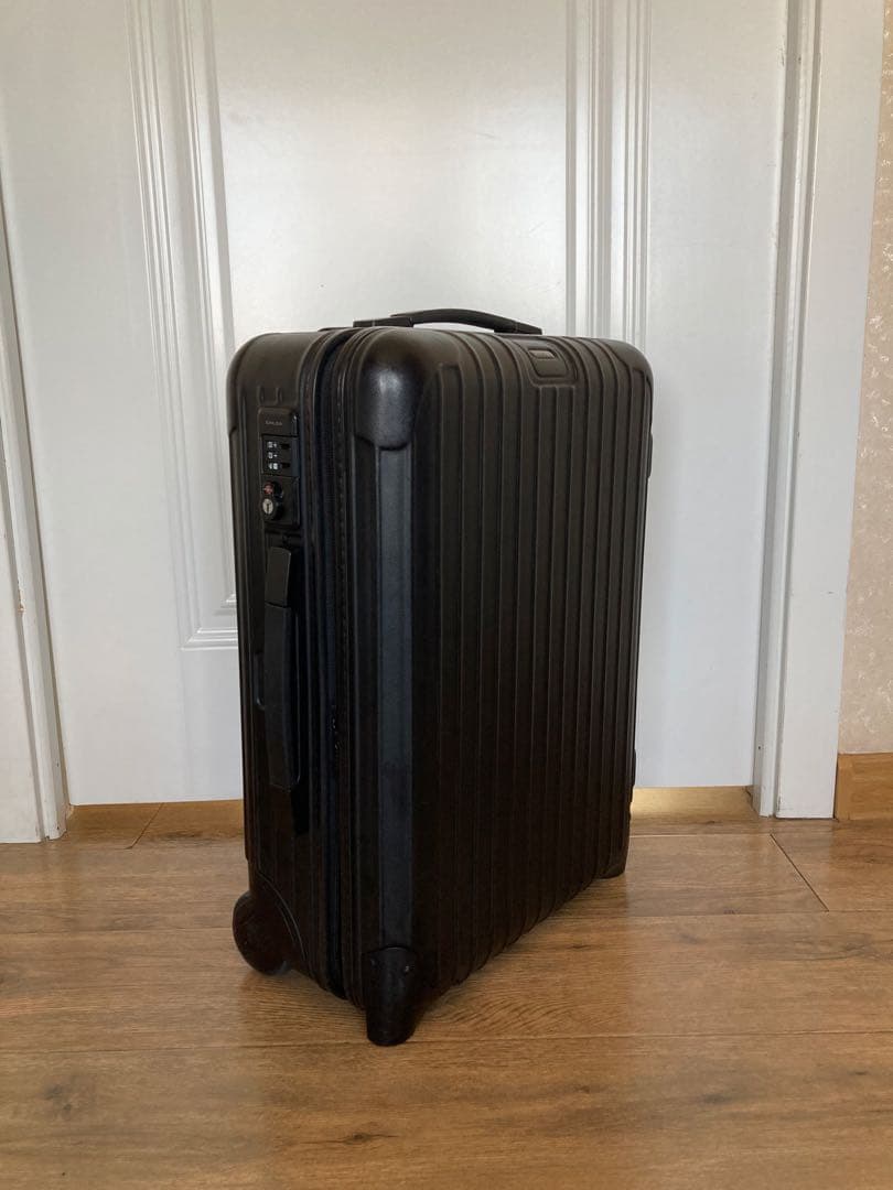 リモワサルサ2輪 デジタル迷彩仕様 最新TSA搭載★艶消黒35ℓ機内持込可能