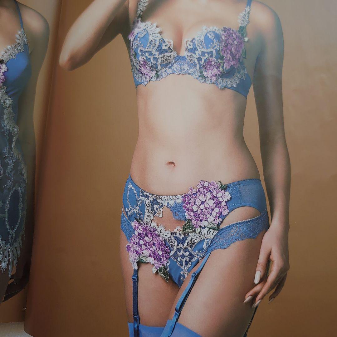 新品サルート49GモロッコガーターベルトM店舗限定プレステージスワロフスキー