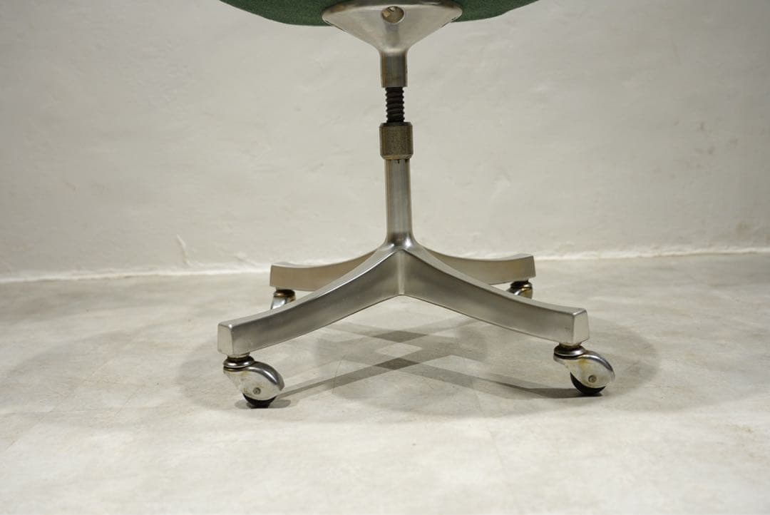 天童木工　キャスターチェア　剣持勇　tendo カブトチェア　ビンテージ