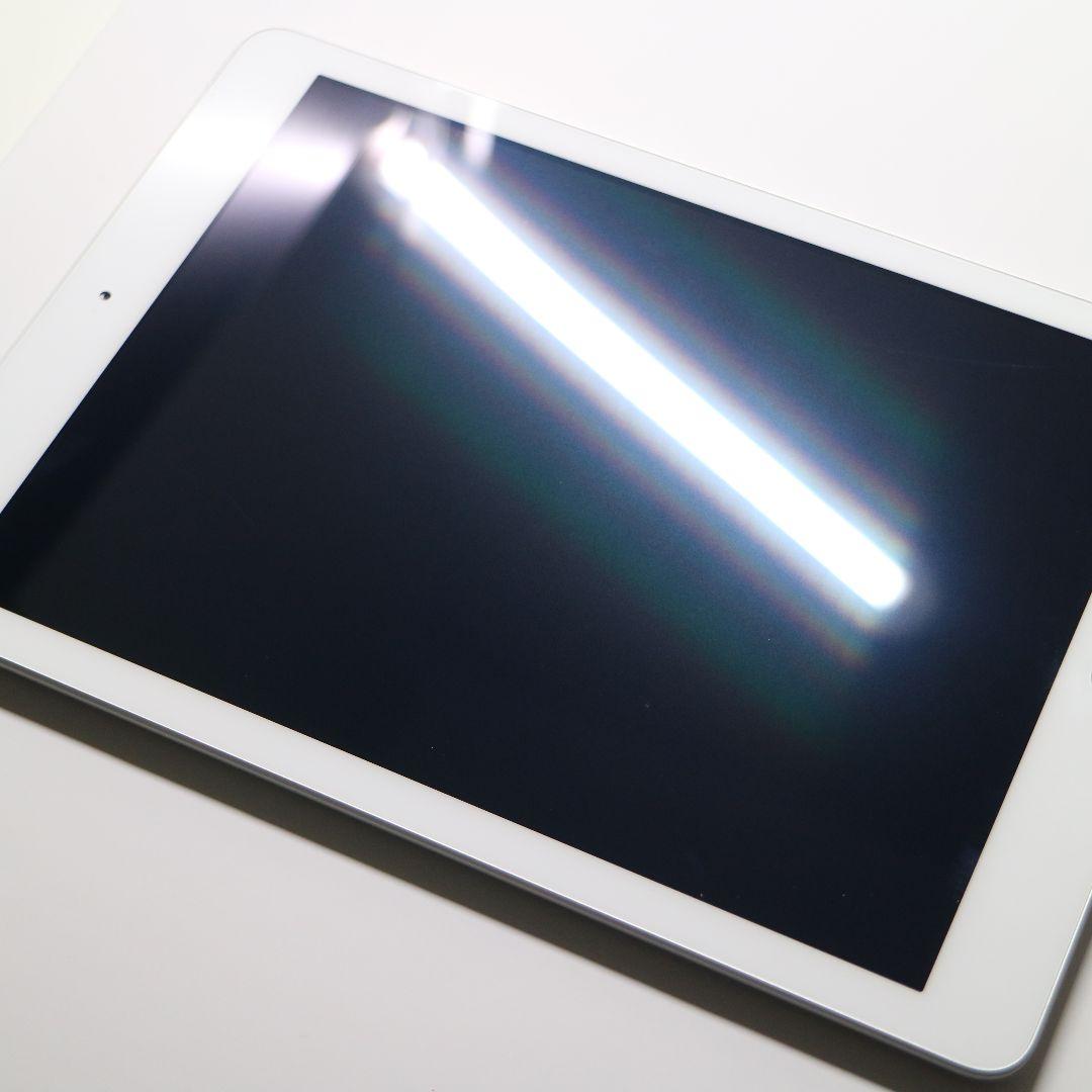 Apple iPad (第5世代) 32GB