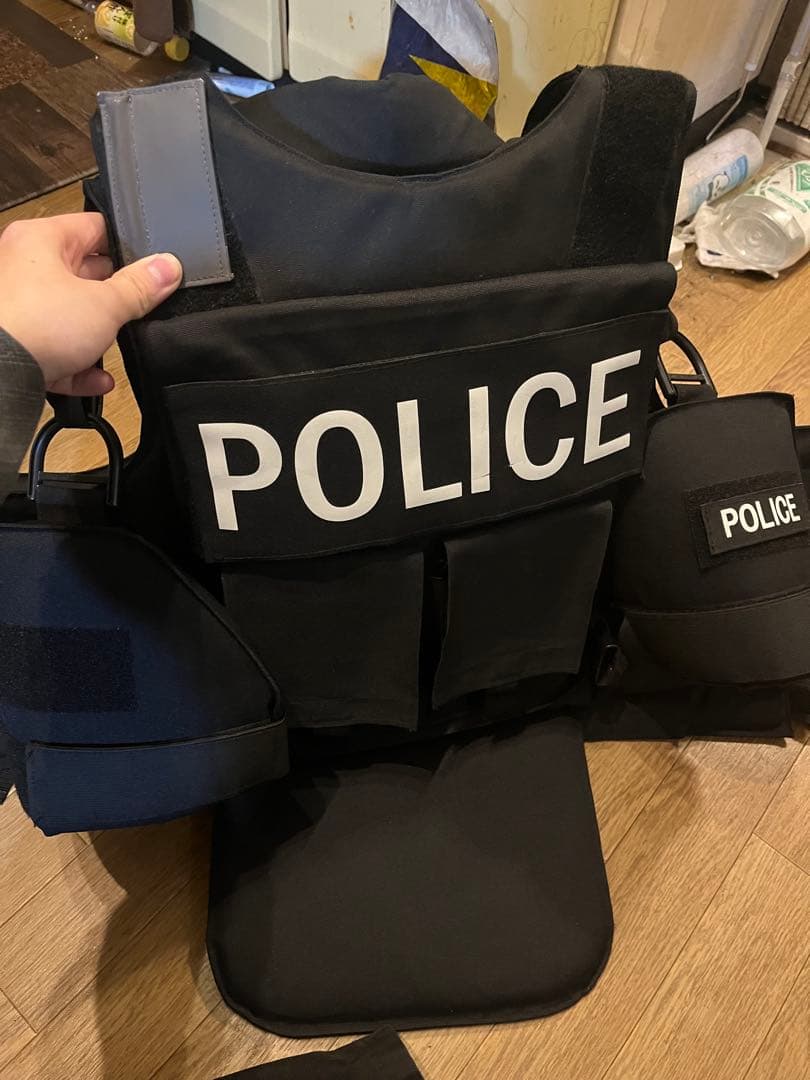 ライブラ製 POLICE ボディアーマー 銃器対策部隊 ブラック レプリカ