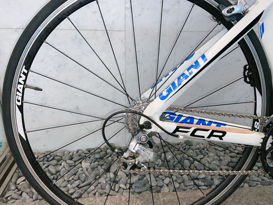 カーボン！　GIANT FCR フラットバーロード　クロスバイク　ジャイアント