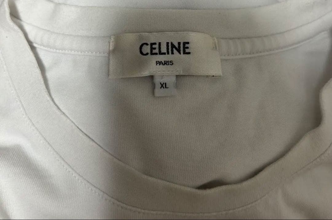 CELINEのTシャツです