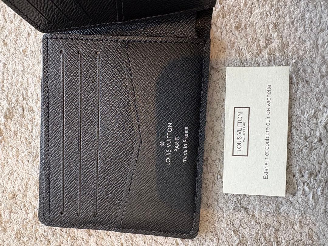 ルイヴィトン エピ メンズ 2つ折り財布 (札入れ)