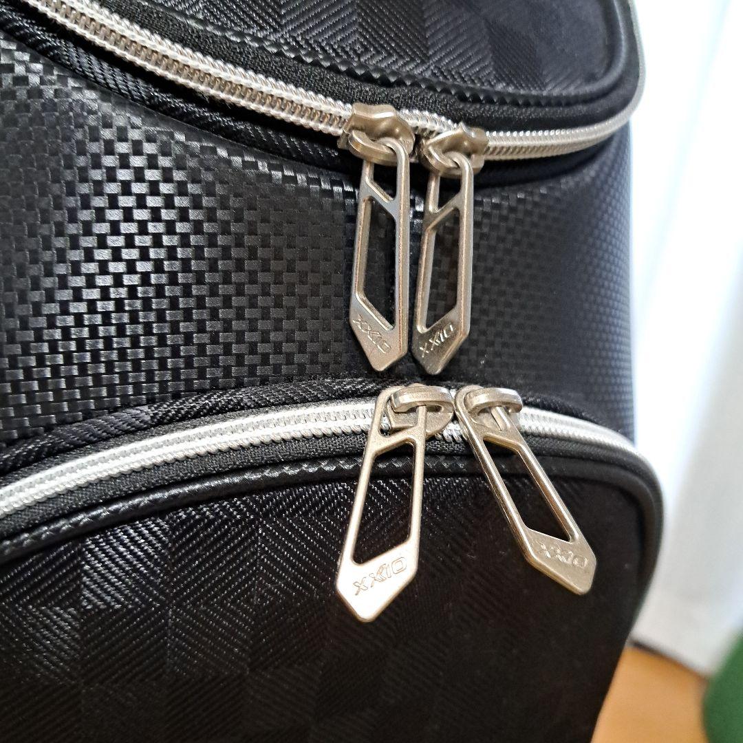 ゼクシオキャディバック、極美品！。9～9.5インチ。フード付き。