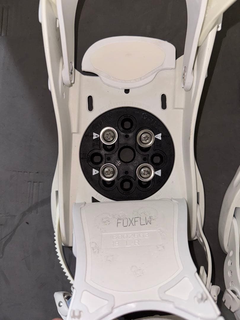 FLUX XF Lサイズ(27.0〜) ホワイト