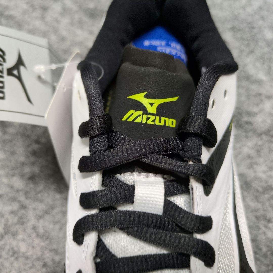 ウェーブライトニングZ3 23.0cm