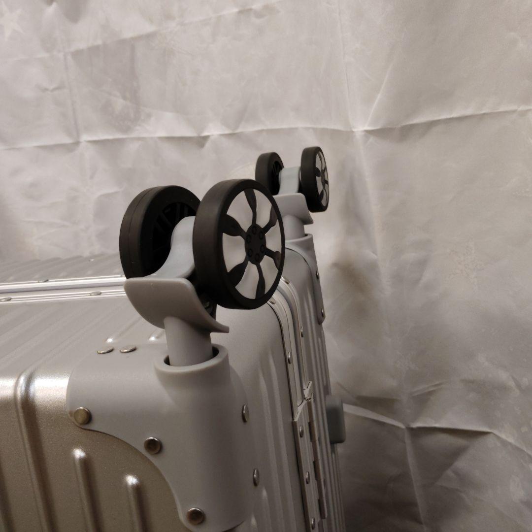 WanderMore スーツケース キャリーケース アルミフレーム シルバー