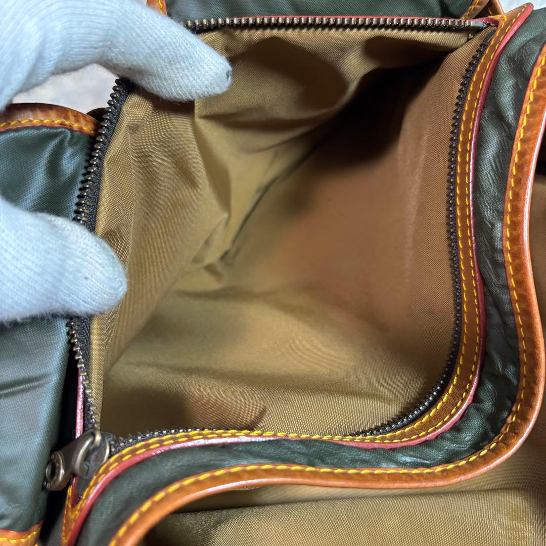 大人気✨　ハンティングワールド バチューサーパス カーキ系 メッセンジャーバッグ