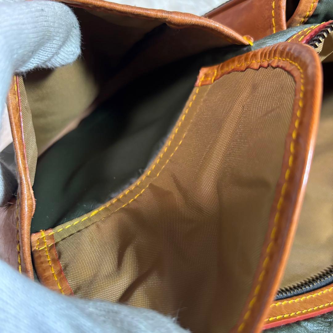 大人気✨　ハンティングワールド バチューサーパス カーキ系 メッセンジャーバッグ