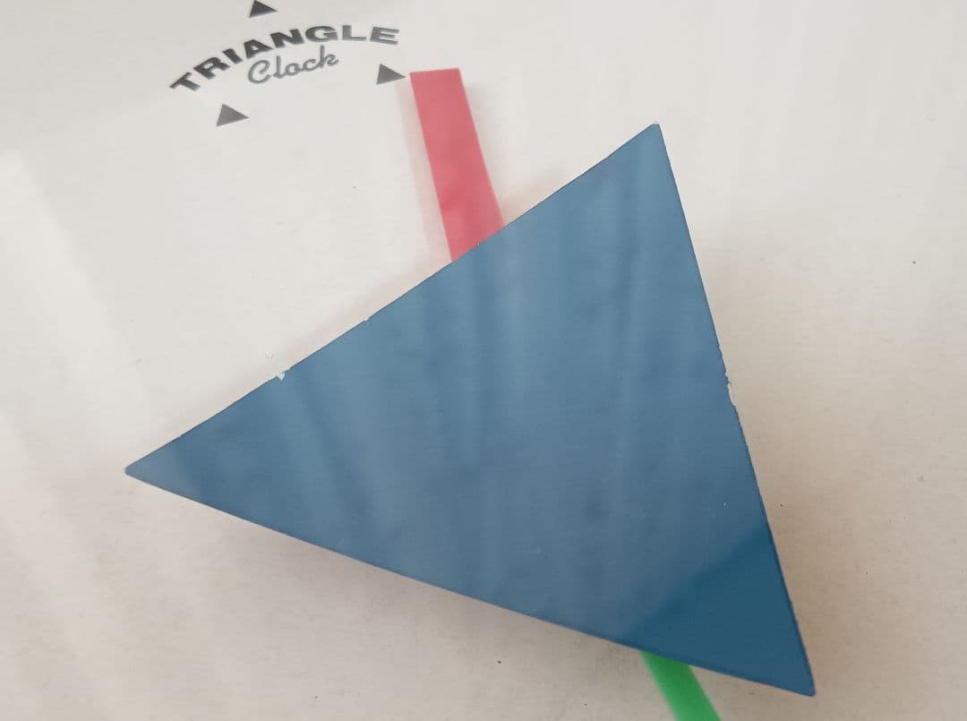 【昭和レトロ】Triangle Clock Quartz 掛時計 動作品