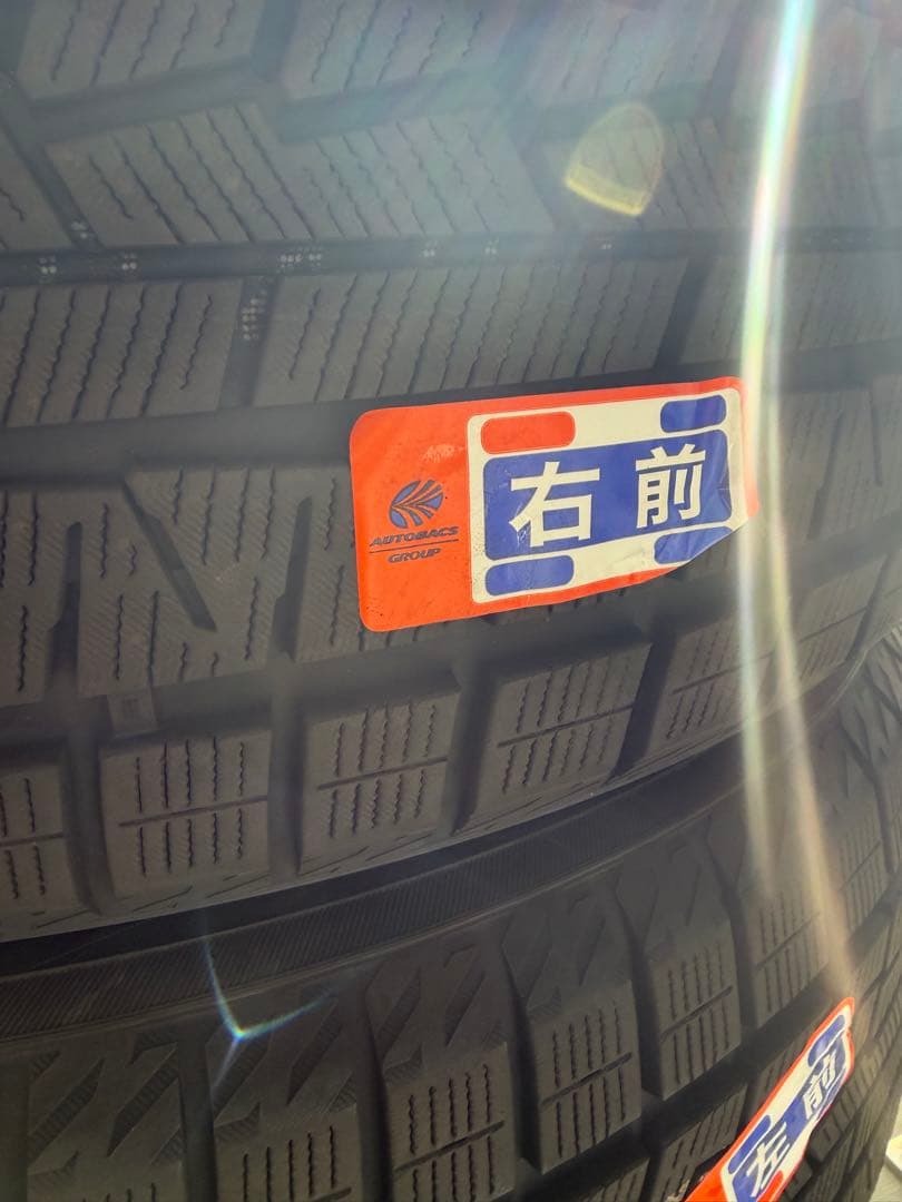 ヨコハマタイヤ　スタッドレス　アイスガード235/50R21 101Q IG70