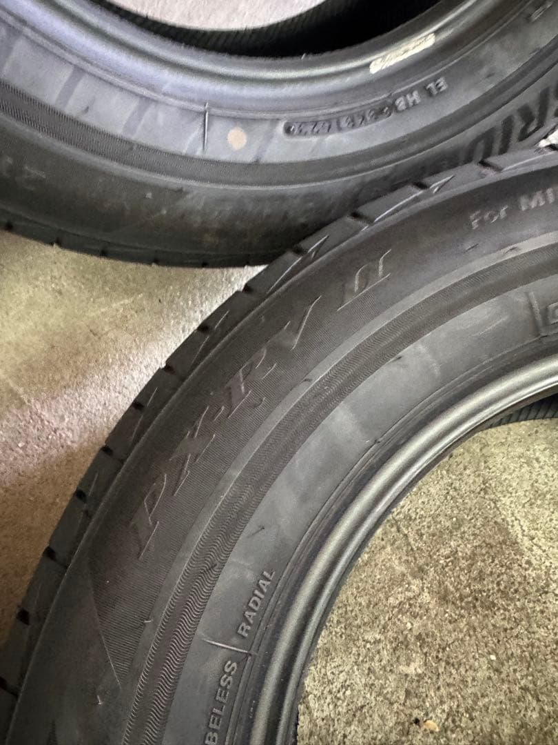 激安 ブリヂストン PIayz PX-RV II 215 65R 16