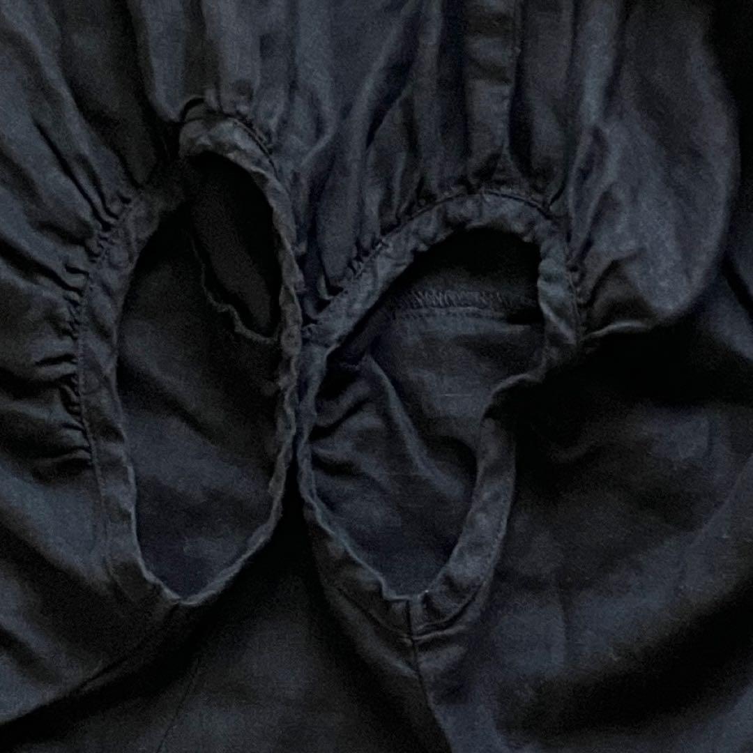 完売品 ネストローブ リネンVネックフリルブラウス 黒 ウォッシャブル