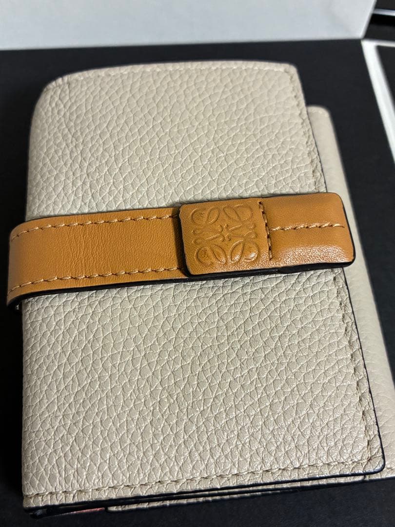 【美品】LOEWE ロエベ 三つ折り財布 ウォレット ベージュ