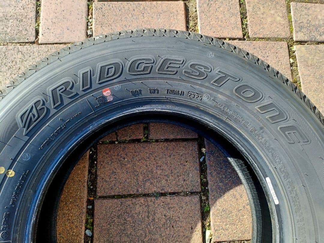 新車外し ジムニーノマド 2本タイヤセット 195/80R15