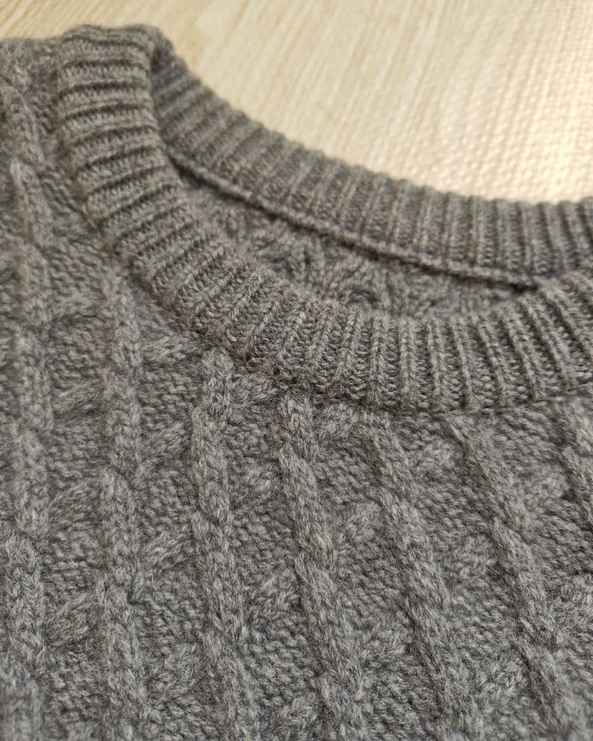 美品　スピックアンドスパン　Higuchi*Sアラン柄ルーズニット　グレー