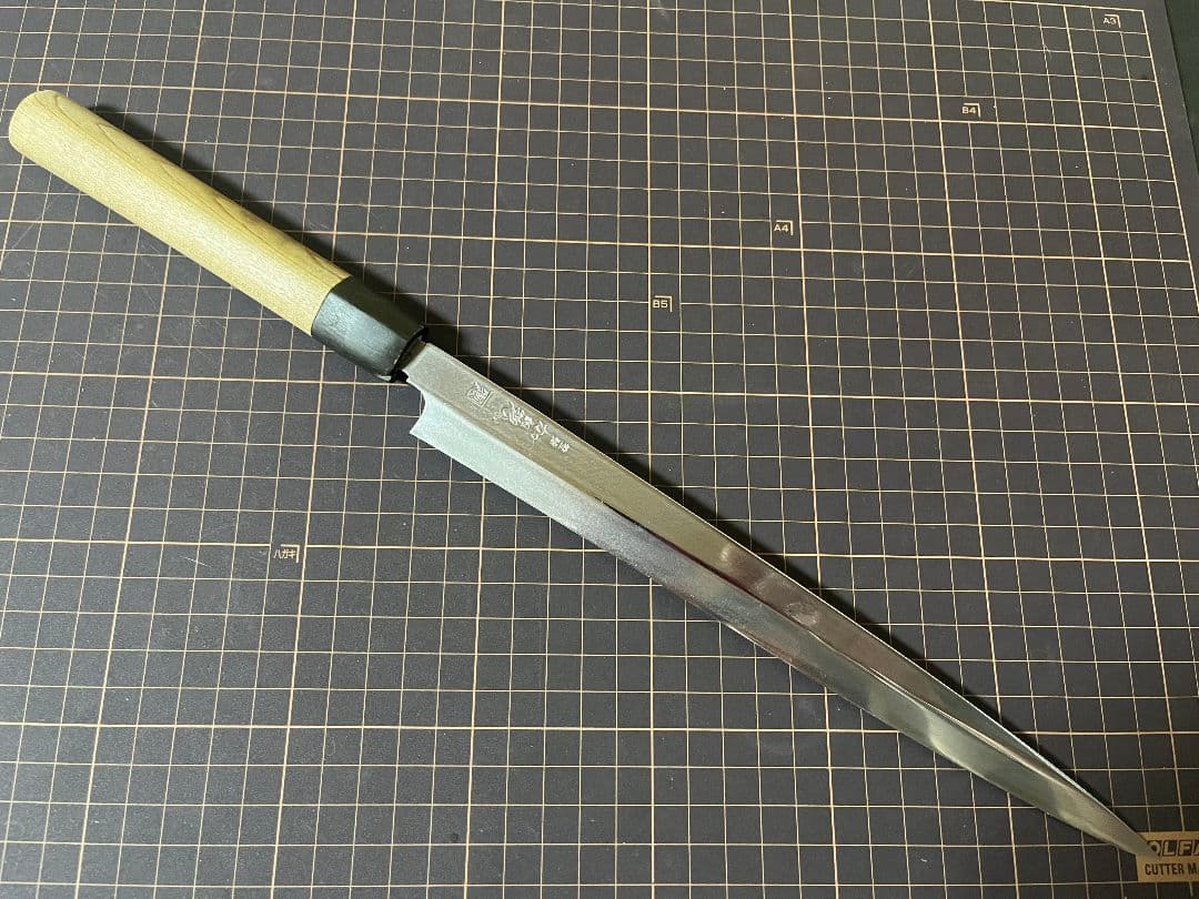 かね惣 柳刃包丁 鏡面 フグ引き 刃渡り24cm ８寸 水牛柄