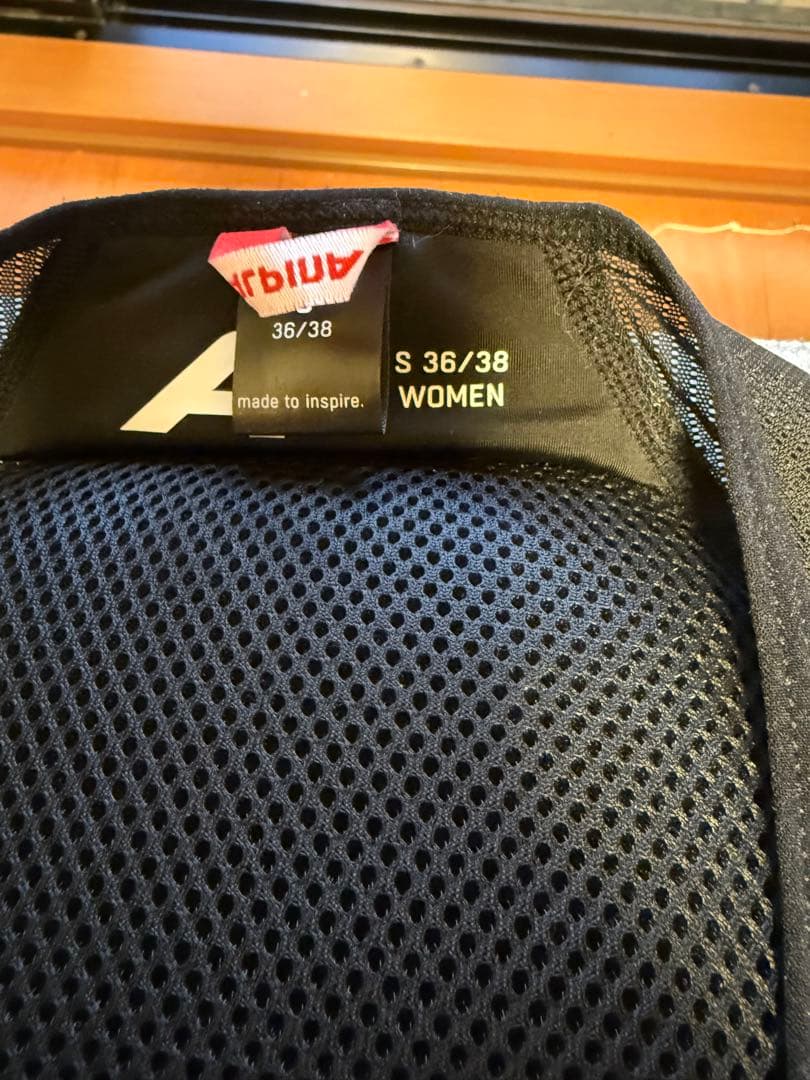 ★ALPINAスキースノーボードプロテクター レディース 背面 ベストタイプ ★