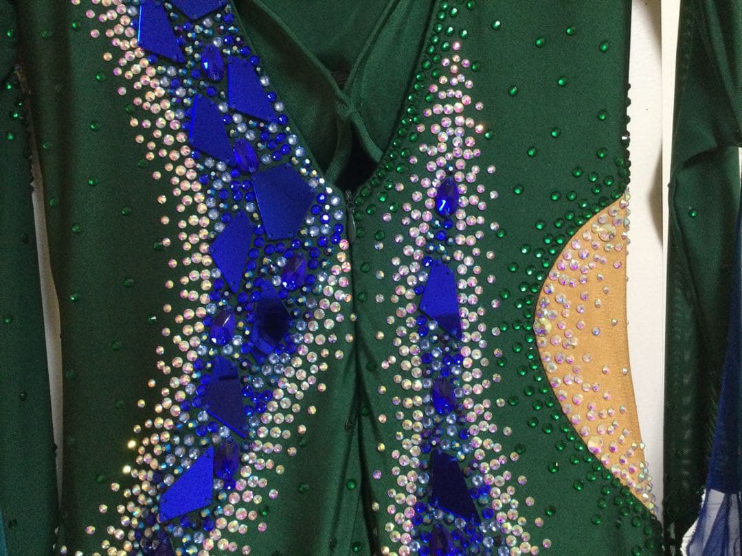 モダン社交ダンスドレス 緑と青のグラデーション