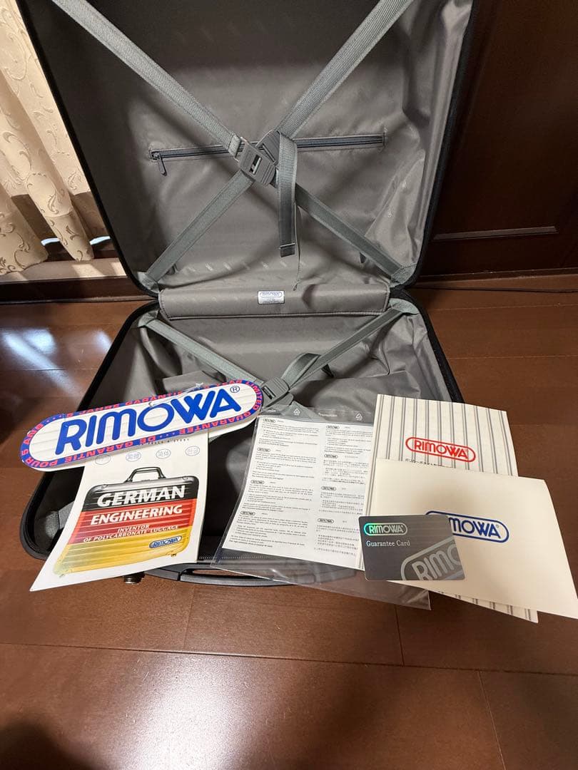 【新品】リモワ　サルサ　ブラック　48L