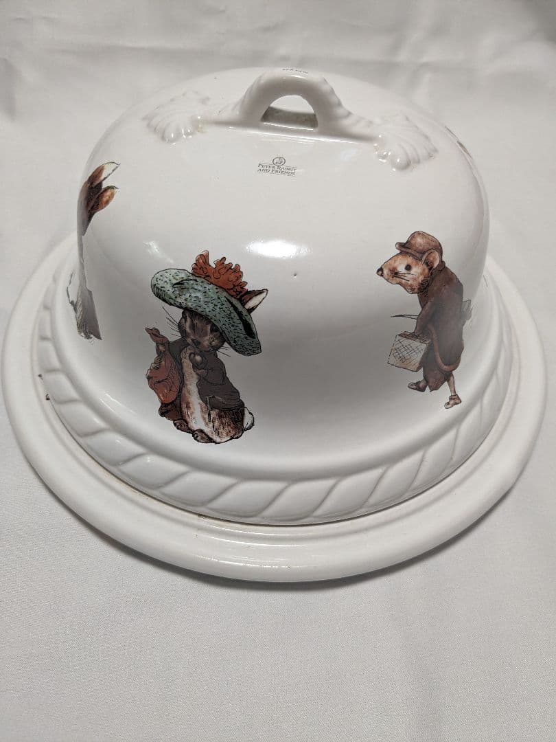 Peter Rabbit ドーム型カバー付き皿