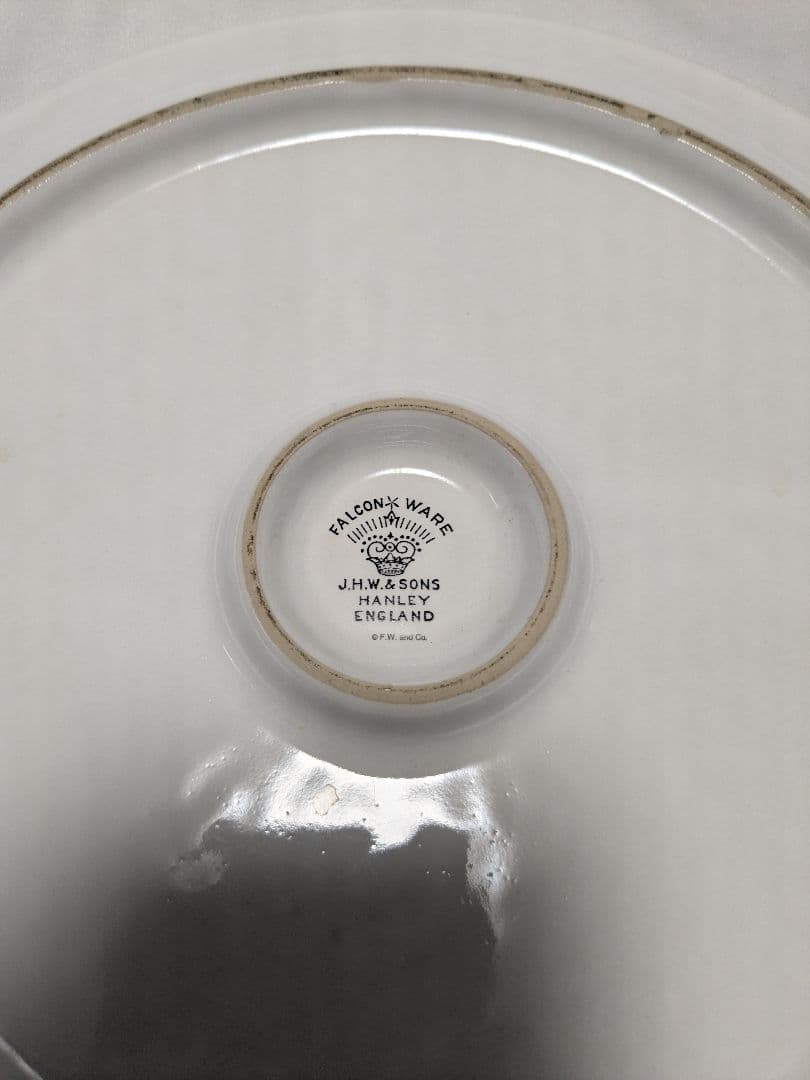 Peter Rabbit ドーム型カバー付き皿