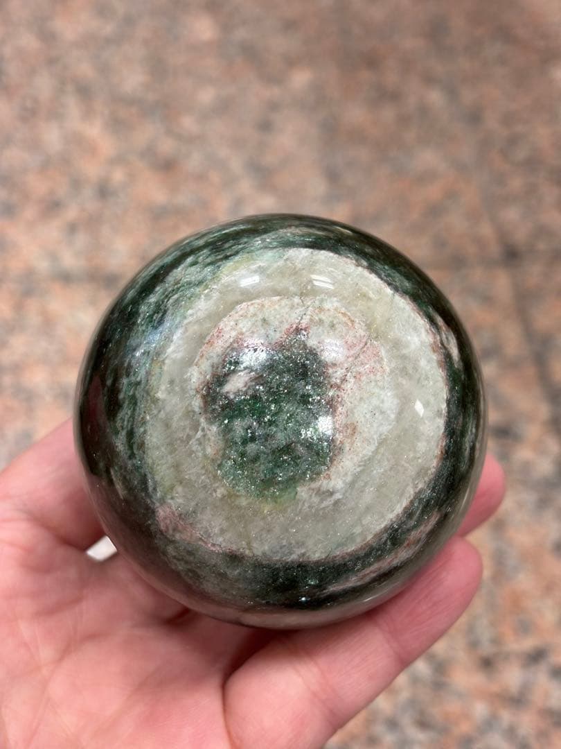 グリーンマイカと水晶共生　スフィア7.18cm レア模様　天然石