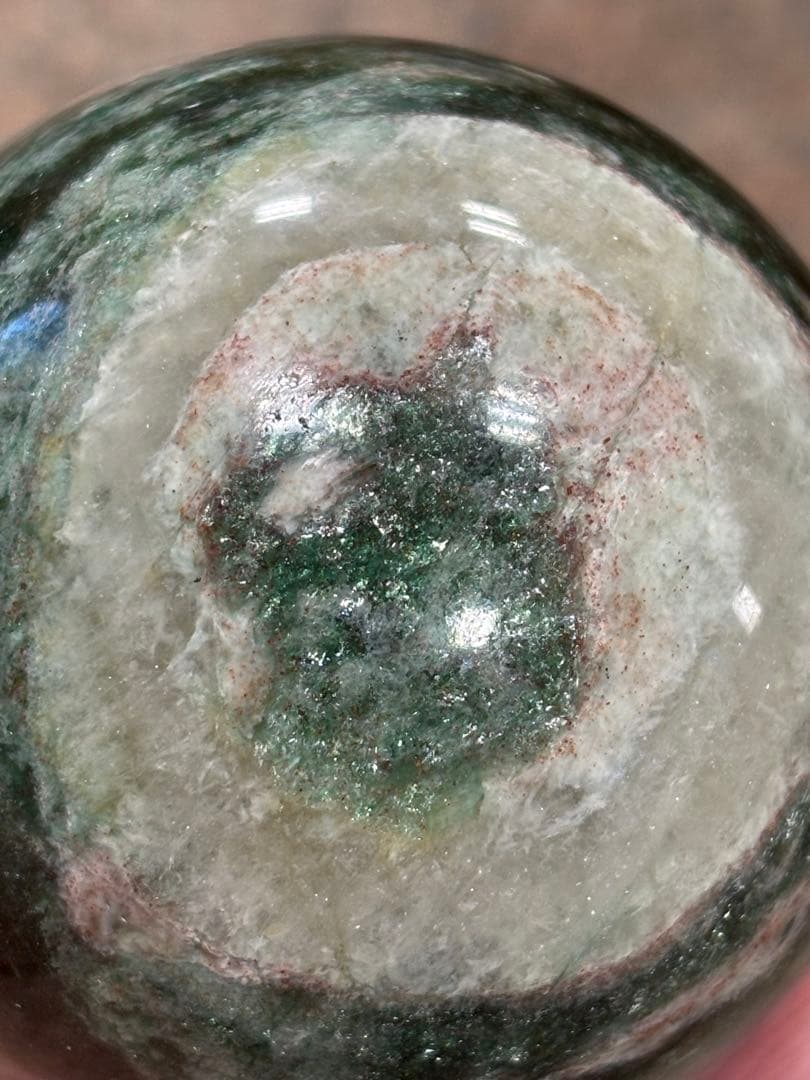 グリーンマイカと水晶共生　スフィア7.18cm レア模様　天然石