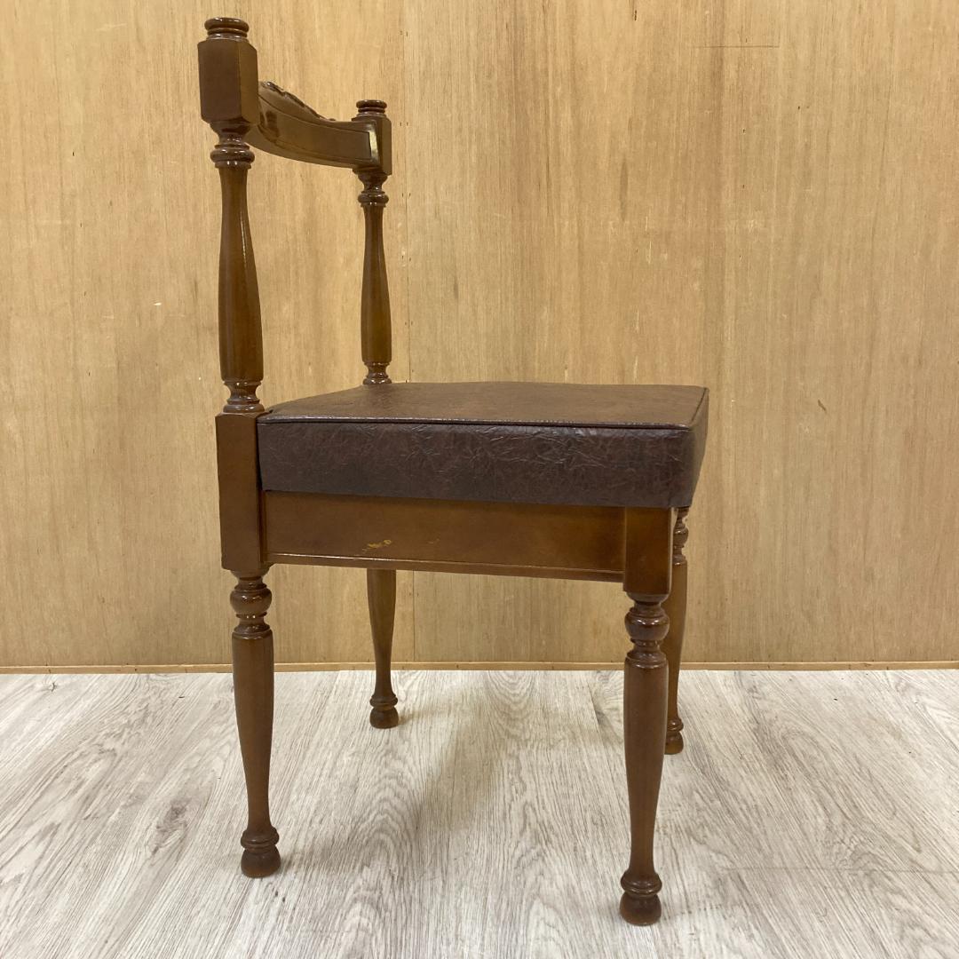 徳田家具　TOKUDA 　デスクチェア　椅子　アンティーク調