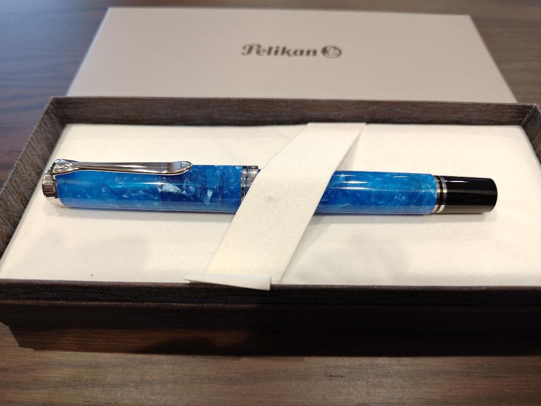 ペリカン 万年筆 スーベレーン M805 ヴァイブラントブルー EF