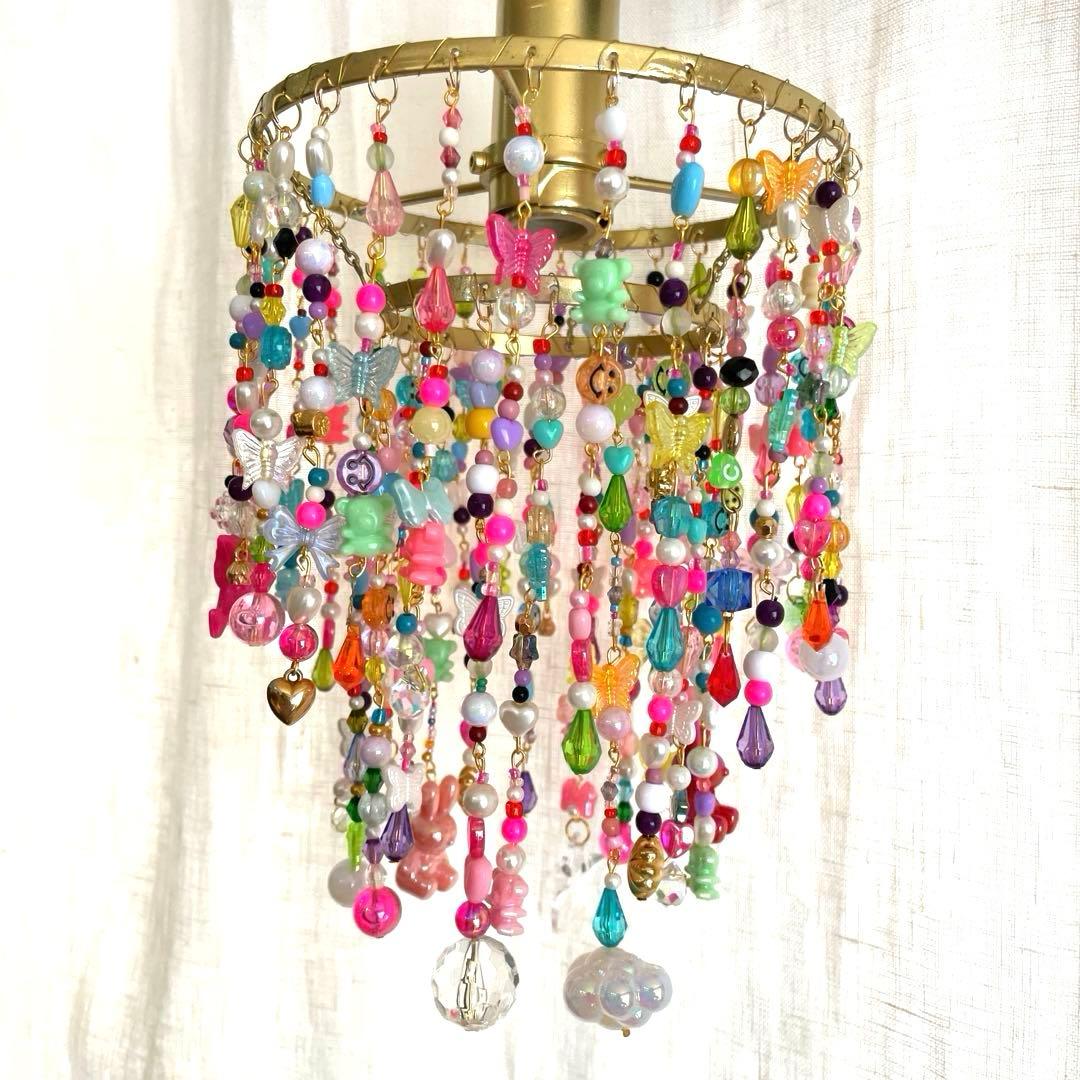 ミニシャンデリア　カラフルビーズ　天井照明　シーリングライト　ビーズ　キラキラ