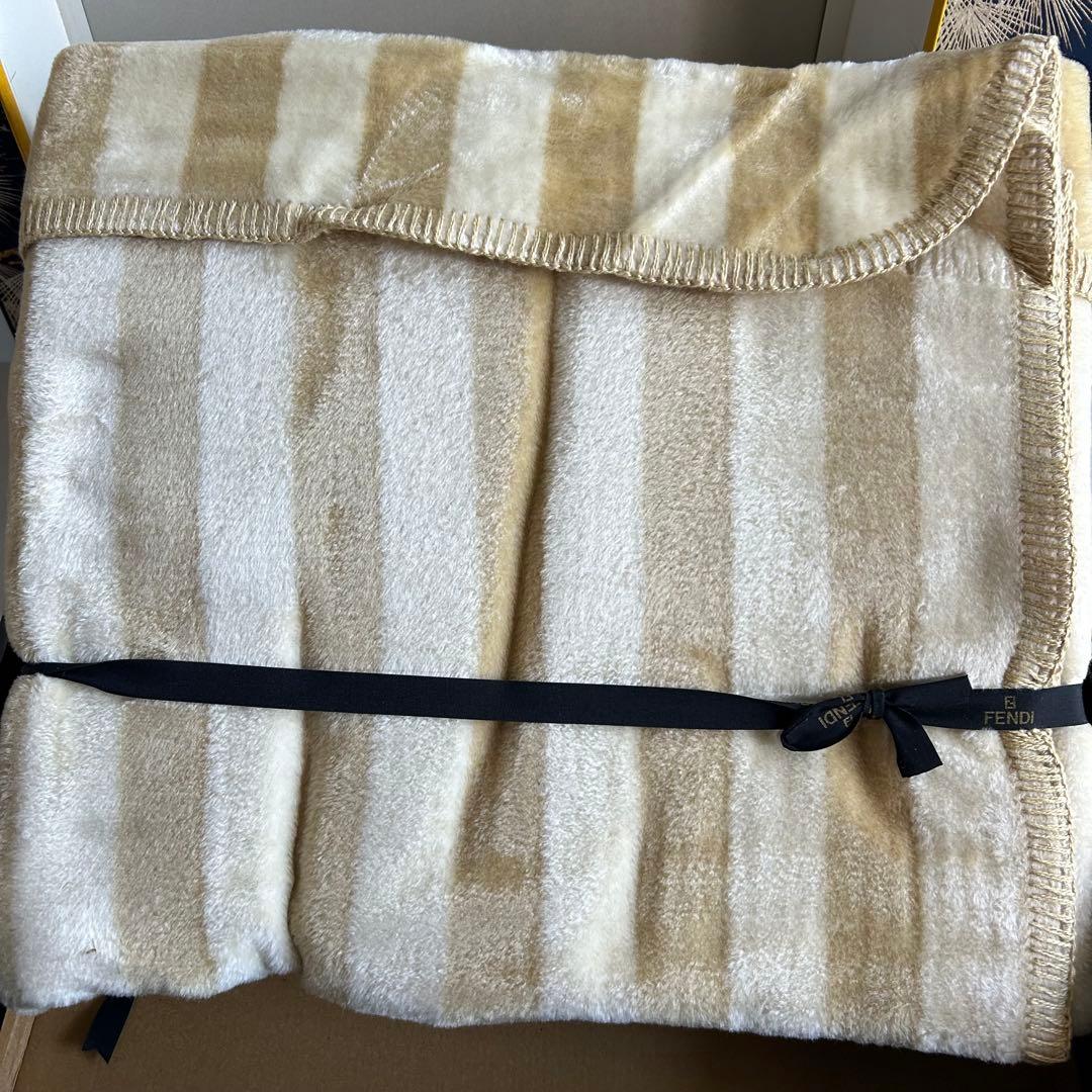 FENDI ベージュストライプ毛布 絹 シルク毛布 140x210cm