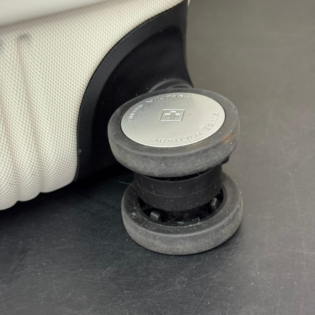 ☆スイスミリタリー　スーツケース　38.5L　SM-C920　機内持ち込みサイズ