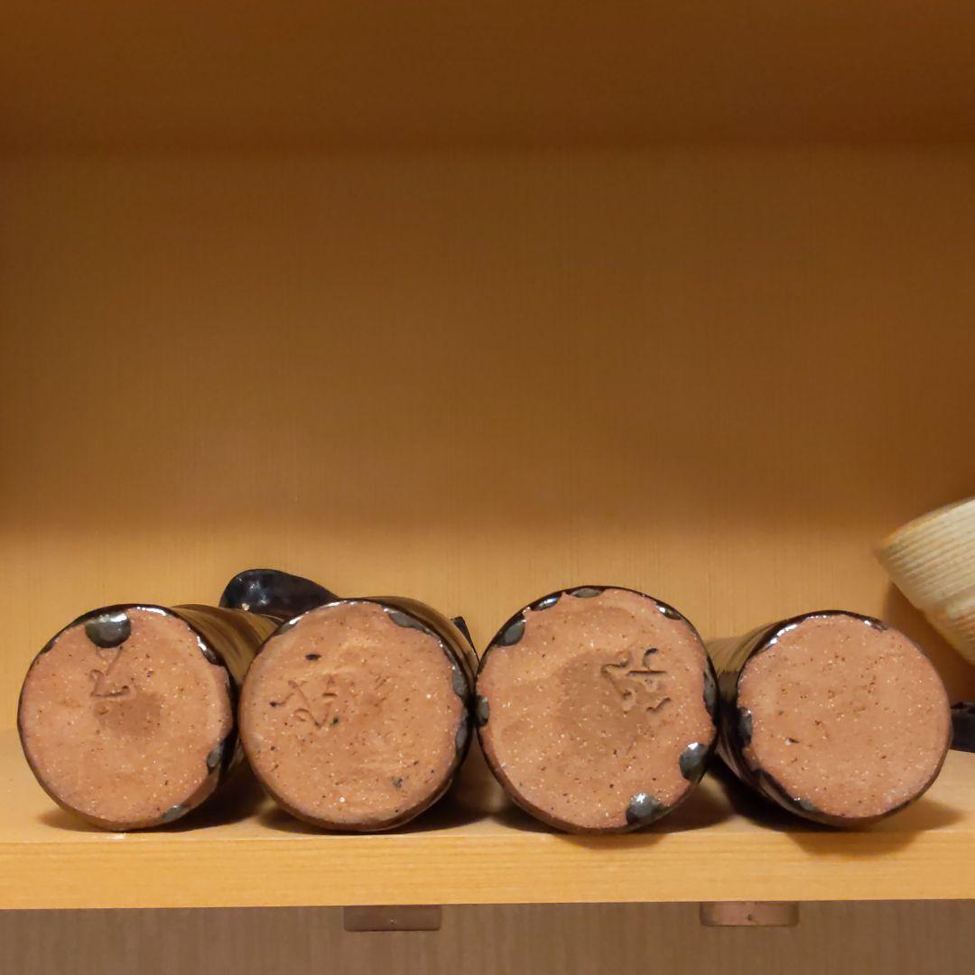 【中古】生花などに使う花器だと思います。 少し不思議な形をしています。