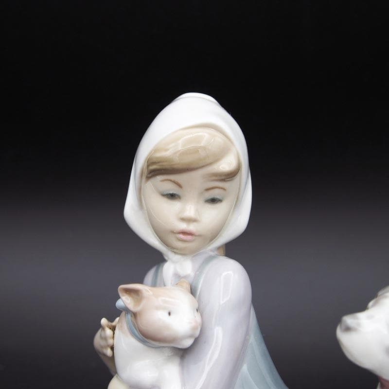 リヤドロ LLADRO 5032 少女と猫と犬 Little Friskies